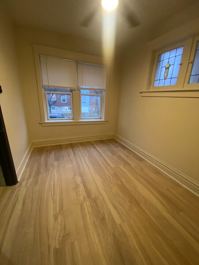 2037 Maury Ave unit A, St. Louis, MO 63110 - photo 2