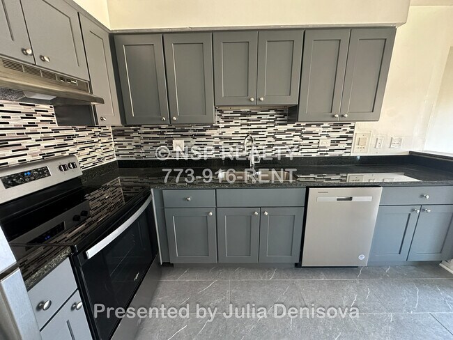 1639 Oakwood Ave unit 201, Des Plaines, IL 60016 - photo 2