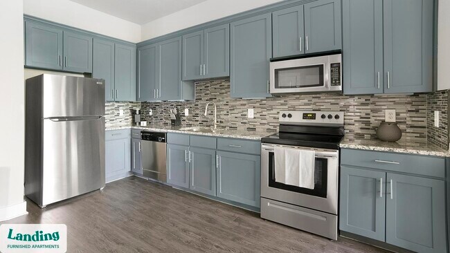 18101 Point Lookout Dr unit 403, Nassau Bay, TX 77058 - photo 6