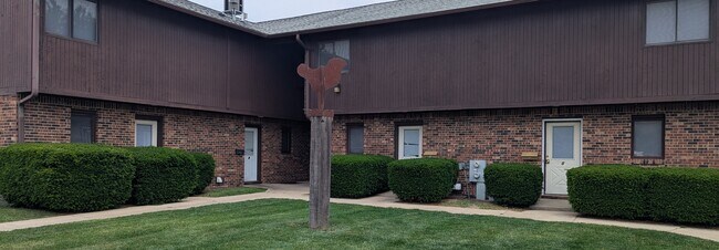 Old Orchard Townhouses, Dekalb, IL 60115 - photo 3
