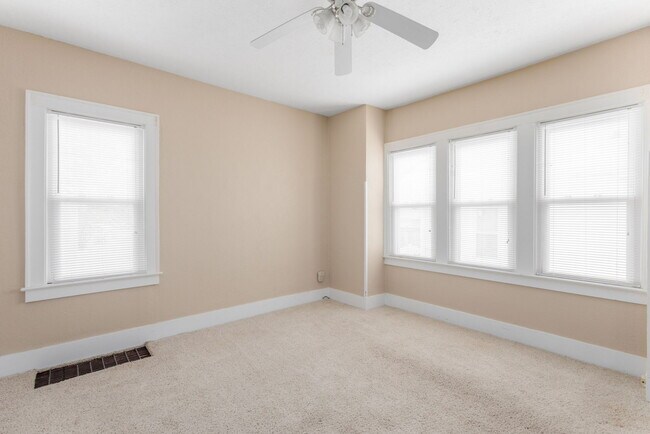 742 S 23rd St, South Bend, IN 46615 - photo 5