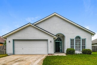 383 Summit Dr, Orange Park, FL 32073