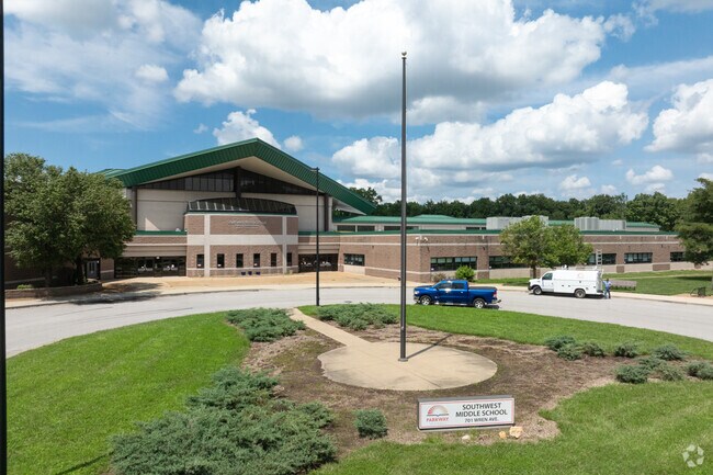 The teacher to student ratio at Parkway Southwest Middle is 14 to 1 according to Niche.