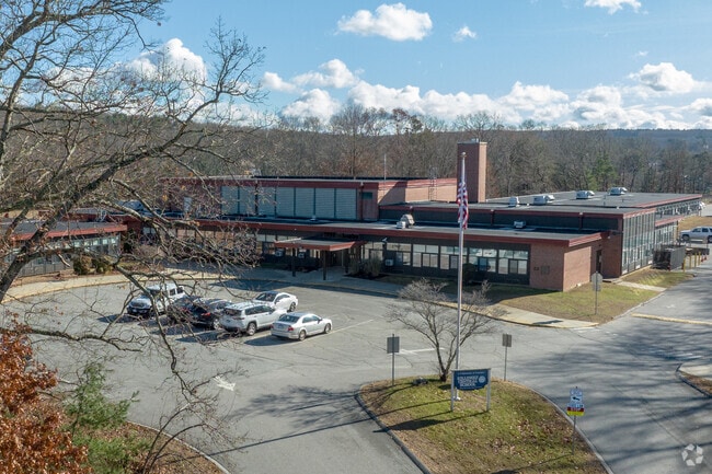 Killingly Central School has 365 students in grades PK, K-1.