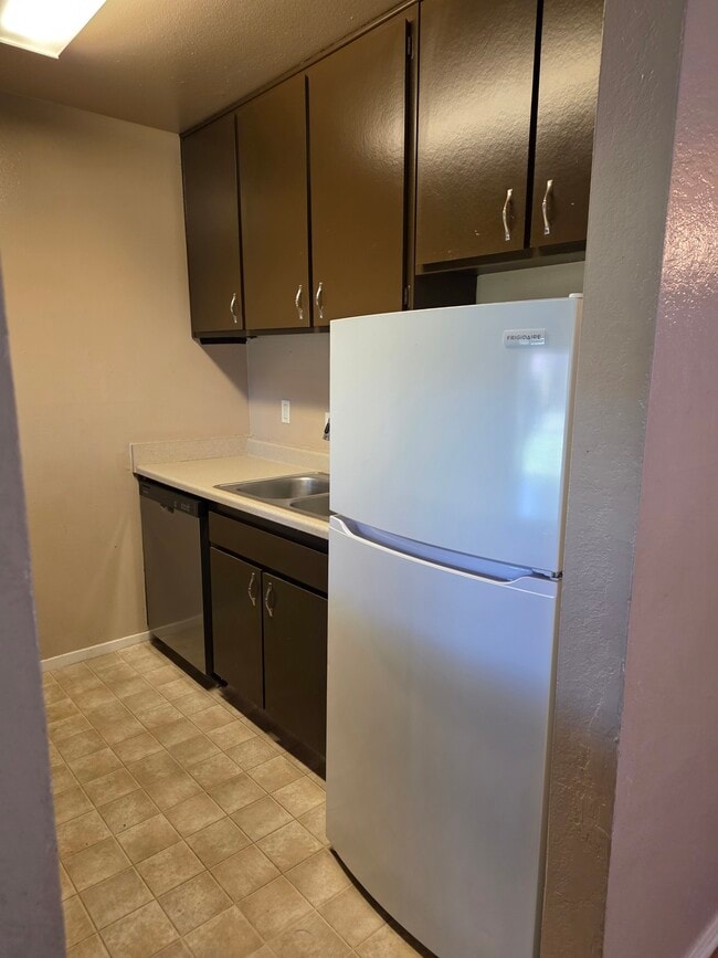 4654 N Chestnut Ave Unit 134, Fresno, CA 93726