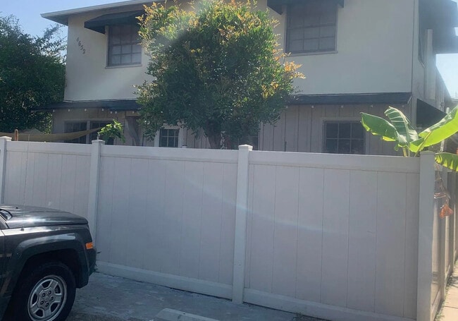 4652 Colfax Ave, North Hollywood, CA 91602 - photo 7