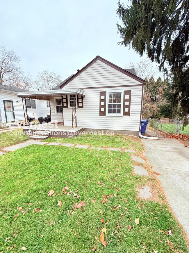 25337 Ivanhoe Ave, Redford Township, MI 48239