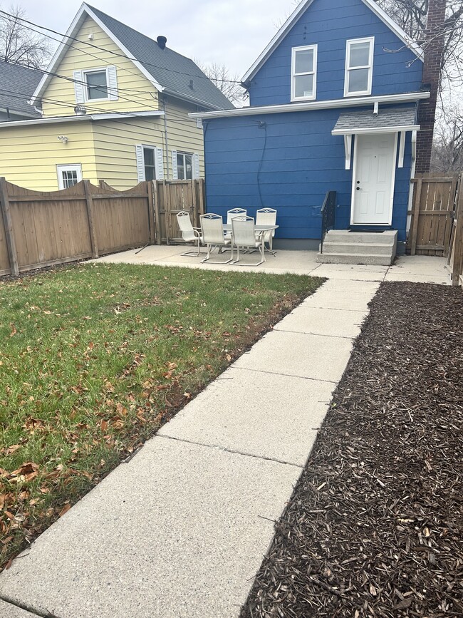 1201 University Ave, Grand Forks, ND 58203 - photo 2