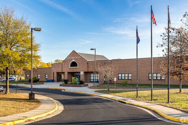 Holmes Middle School serves students from 6th through 8th grade.