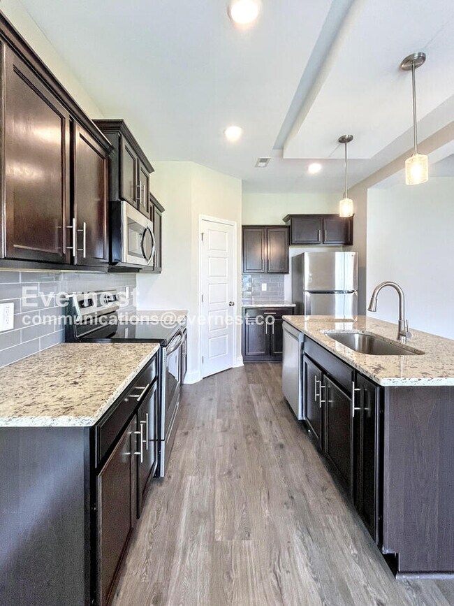 829 Marksman Ct, Clarksville, TN 37042 - photo 3