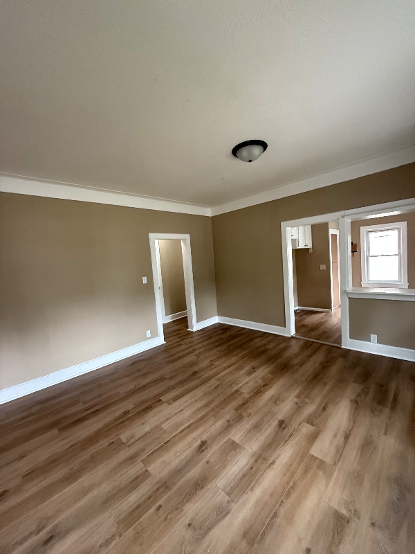 1095 4th St E, Saint Paul, MN 55106