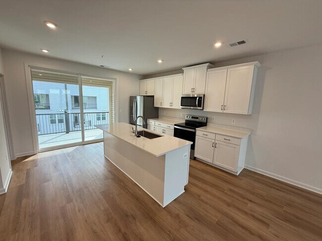 Neabsco Commons, Woodbridge, VA 22191 - photo 3