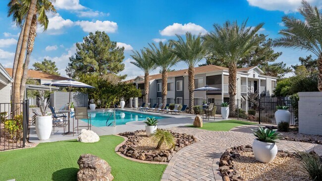 Promenade at Grand, Surprise, AZ 85374 - photo 2