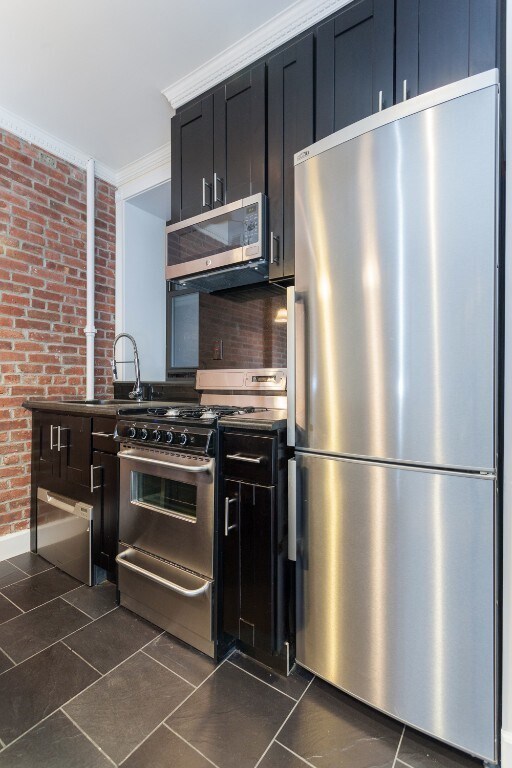 434 W 52nd St Unit 8, New York, NY 10019