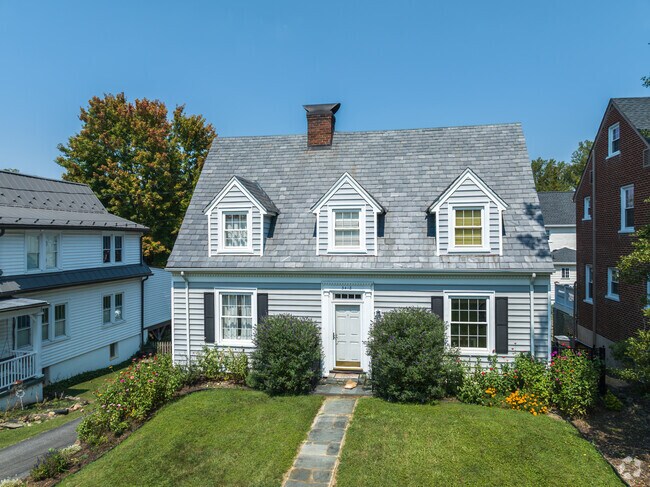 Cape Cod style homes are a common site in Peakland.