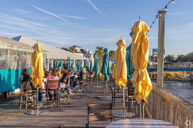 Beaches offers riverside views for those looking for a family meal in Vilano Beach.