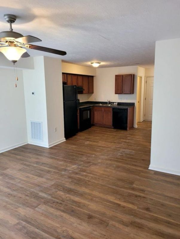 120 Corvette View Ct, Bowling Green, KY 42103 - photo 4