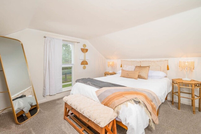 405 Michigan St unit ID1061622P, Oshkosh, WI 54902 - photo 6