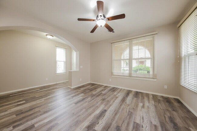 28902 N 124th Dr, Peoria, AZ 85383 - photo 6