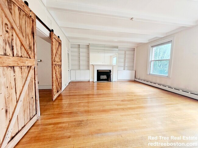 1712 Beacon St unit 2, Brookline, MA 02445 - photo 4