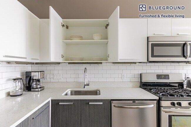 1313 W Randolph St unit FL2-ID1261, Chicago, IL 60607 - photo 6