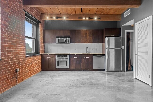 The 1850 unit 403, Boston, MA 02118 - photo 3