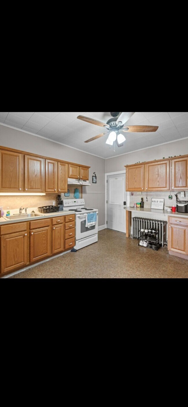 125 N 4th St unit 2, Columbia, PA 17512 - photo 6