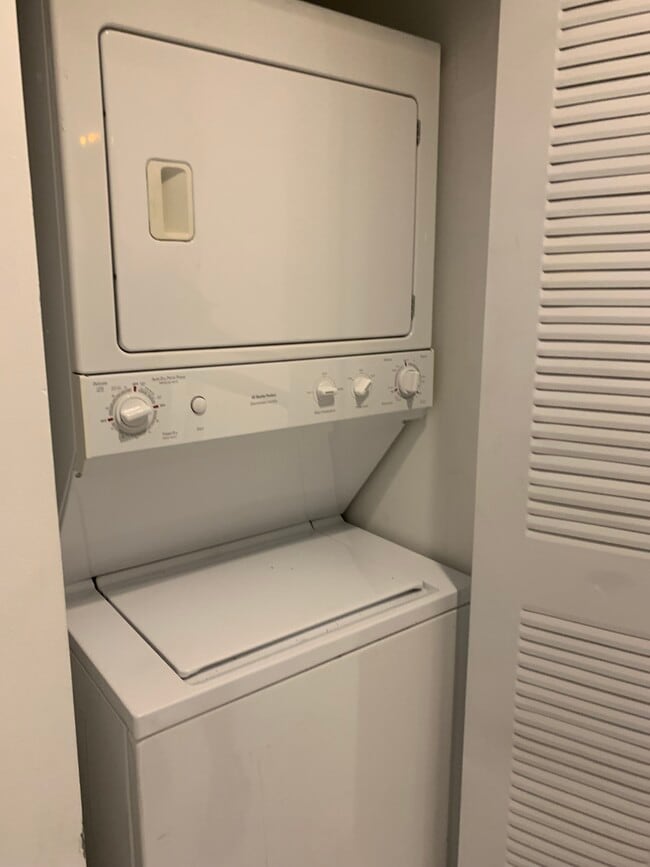 133 NE 2nd Ave unit 301, Miami, FL 33132 - photo 5