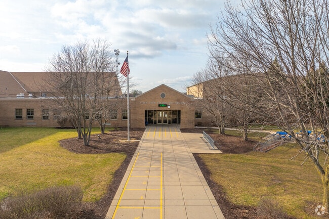 Your kids will enjoy learning in the inspring atmosphere of River View Elementary School.