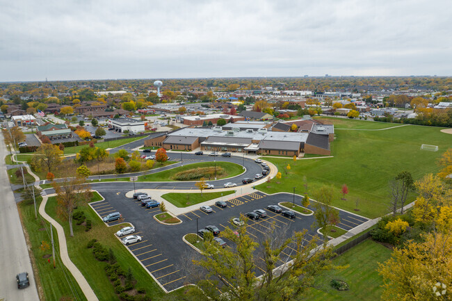 The courses at Westview Hills Middle School encourage critical thinking and creativity.