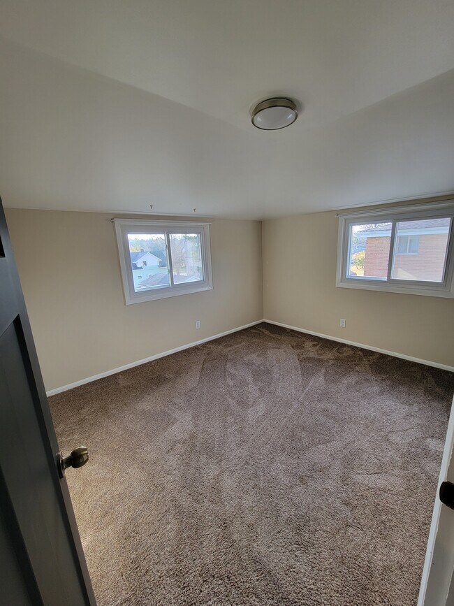 444 N Henninger St, Mayville, WI 53050 - photo 7