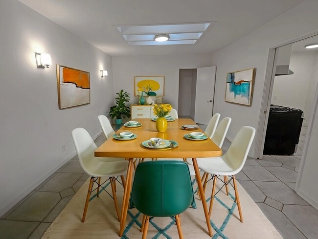 833 S Plymouth Blvd unit 839-5, Los Angeles, CA 90005 - photo 2