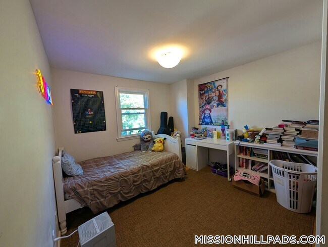 45 Fort Ave, Roxbury, MA 02119 - photo 4