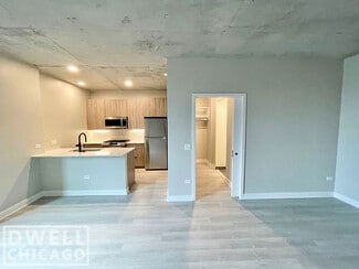4621 N Broadway St, Chicago, IL 60640