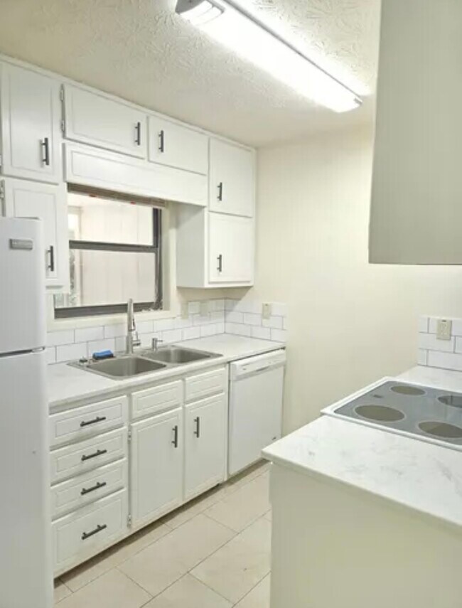 113 Ridgeview Ct unit 115 Ridge View Court, Peachtree City, GA 30269 - photo 4