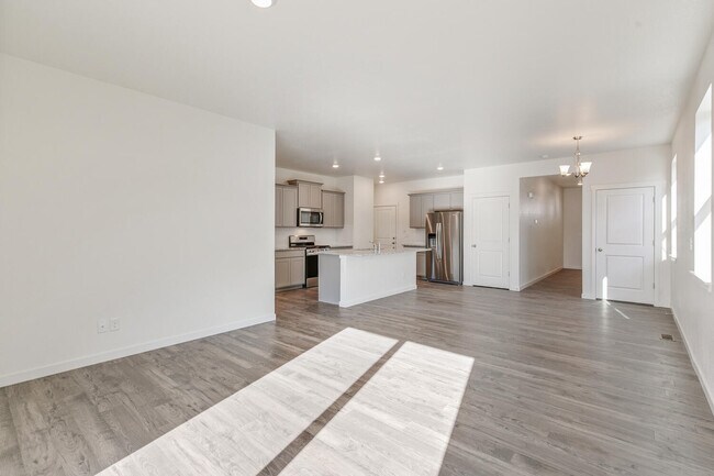 95 N Vandriver Place unit 36210324, Aurora, CO 80018 - photo 3