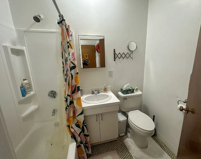 *Pictures are representative samples of the advertised unit. In some cases, the actual units you tou