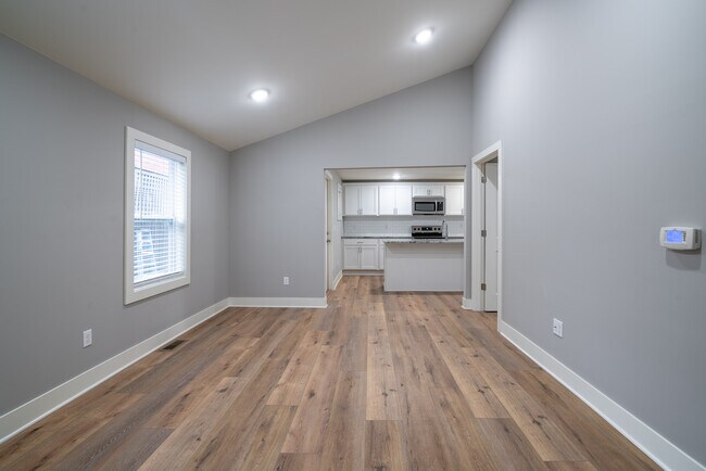 610 4th St NW unit 1, Grand Rapids, MI 49504 - photo 3