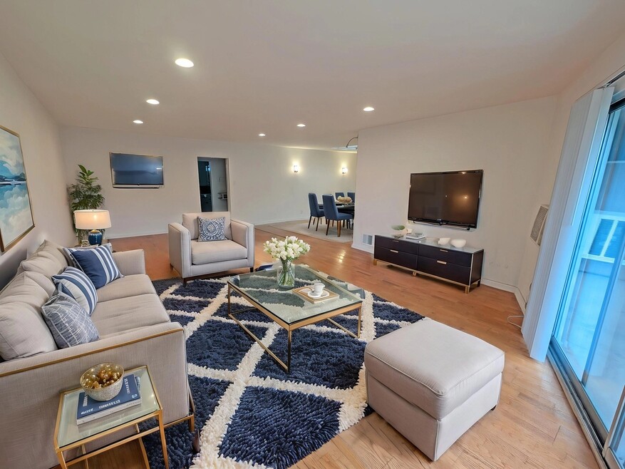 833 S Plymouth Blvd unit 839-5, Los Angeles, CA 90005 - photo 1