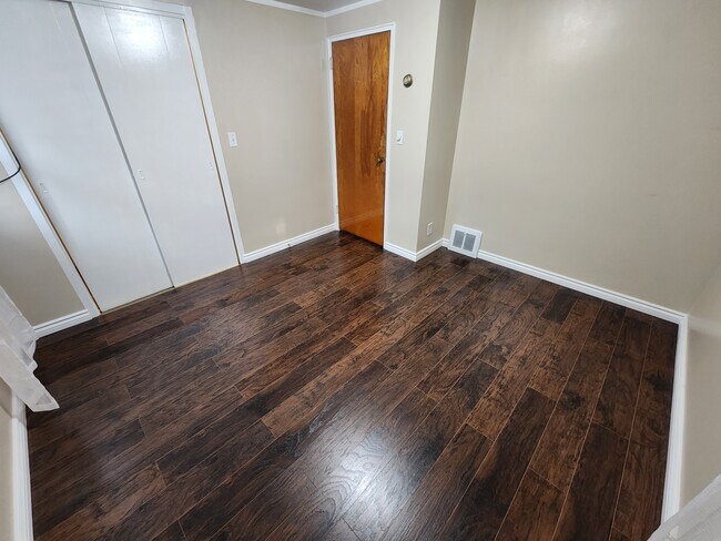 49 Howard Ave unit Right side, Binghamton, NY 13904 - photo 3