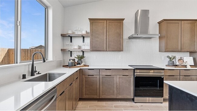 8329 Killary Harbor Ave, Bakersfield, CA 93311 - photo 3