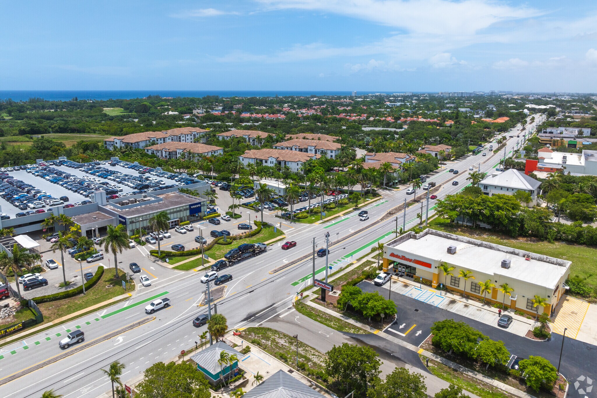 Cruise along U.S. Route 1 in Seacrest for a scenic drive through the heart of the neighborhood