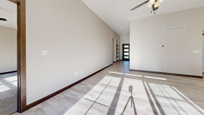 3452 Jamestown Dr, Zanesville, OH 43701 - photo 3