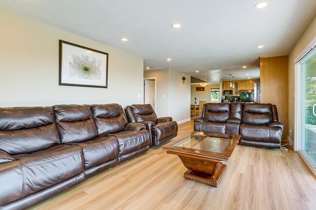 1253 Hickerson Ct unit ID1305266P, San Jose, CA 95127 - photo 5