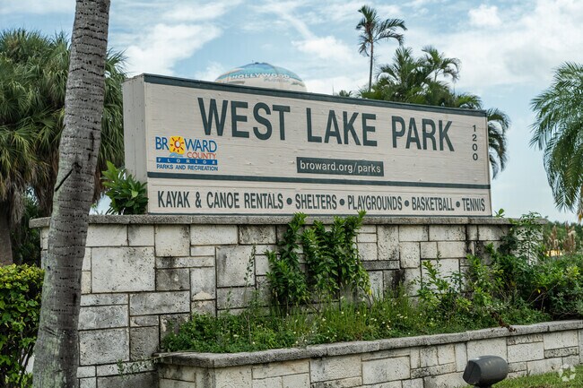 West Lake Park is a favorite of Hollywood Lakes residents.