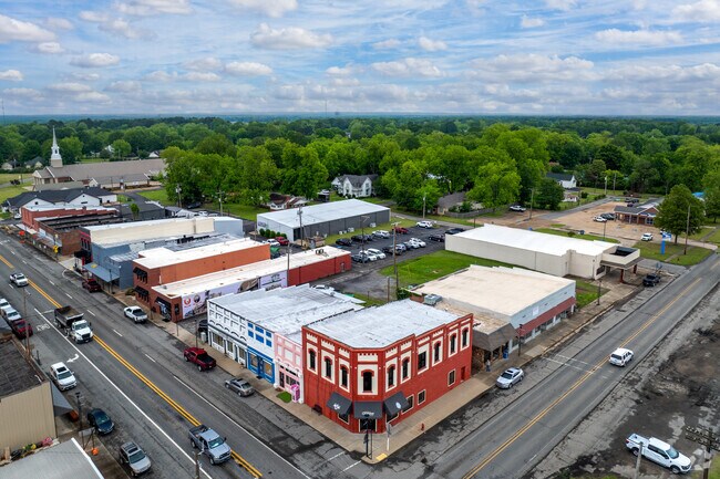 Residents can enjoy local shops and dining options in downtown Beebe.