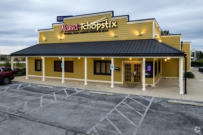 Savor flavors at Naked Tchopstix, strategically situated close to shopping hubs in Fort Wayne.