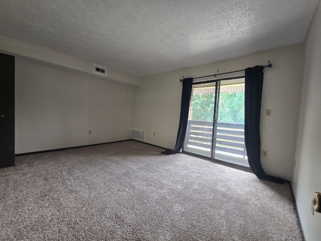 1300 Virginia Ave unit 115, McKeesport, PA 15135 - photo 7