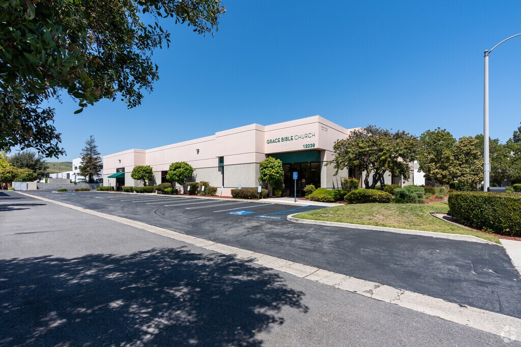 Grace Christian Academy is a great option for students in Moorpark, CA of all ages.