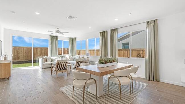 8609 Sagebrush Ave, Shafter, CA 93263 - photo 5